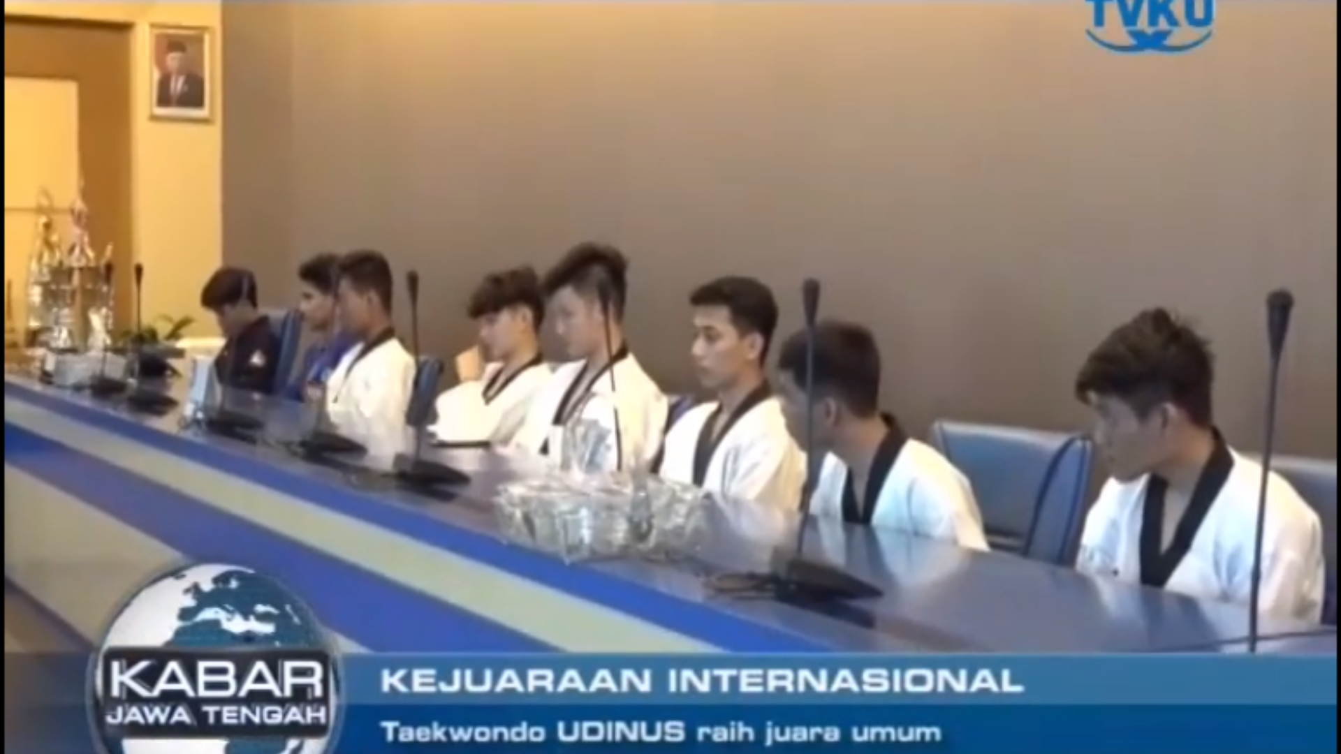 TIM TAEKWONDO UDINUS RAIH JUARA UMUM DI KEJUARAAN INTERNASIONAL