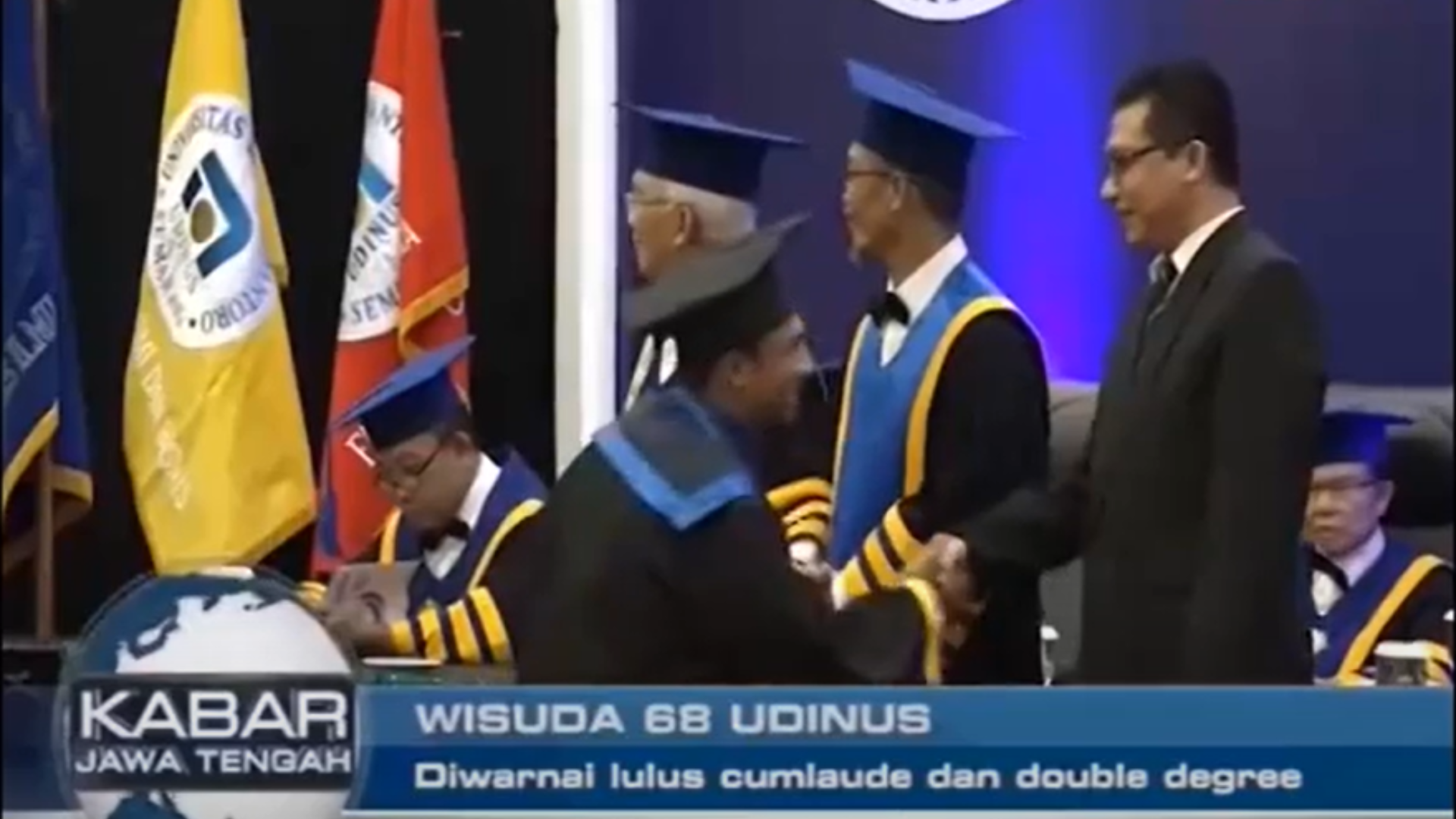 WISUDA 68 UDINUS DIWARNAI LULUS CUMLAUDE DAN DOUBLE DEGREE