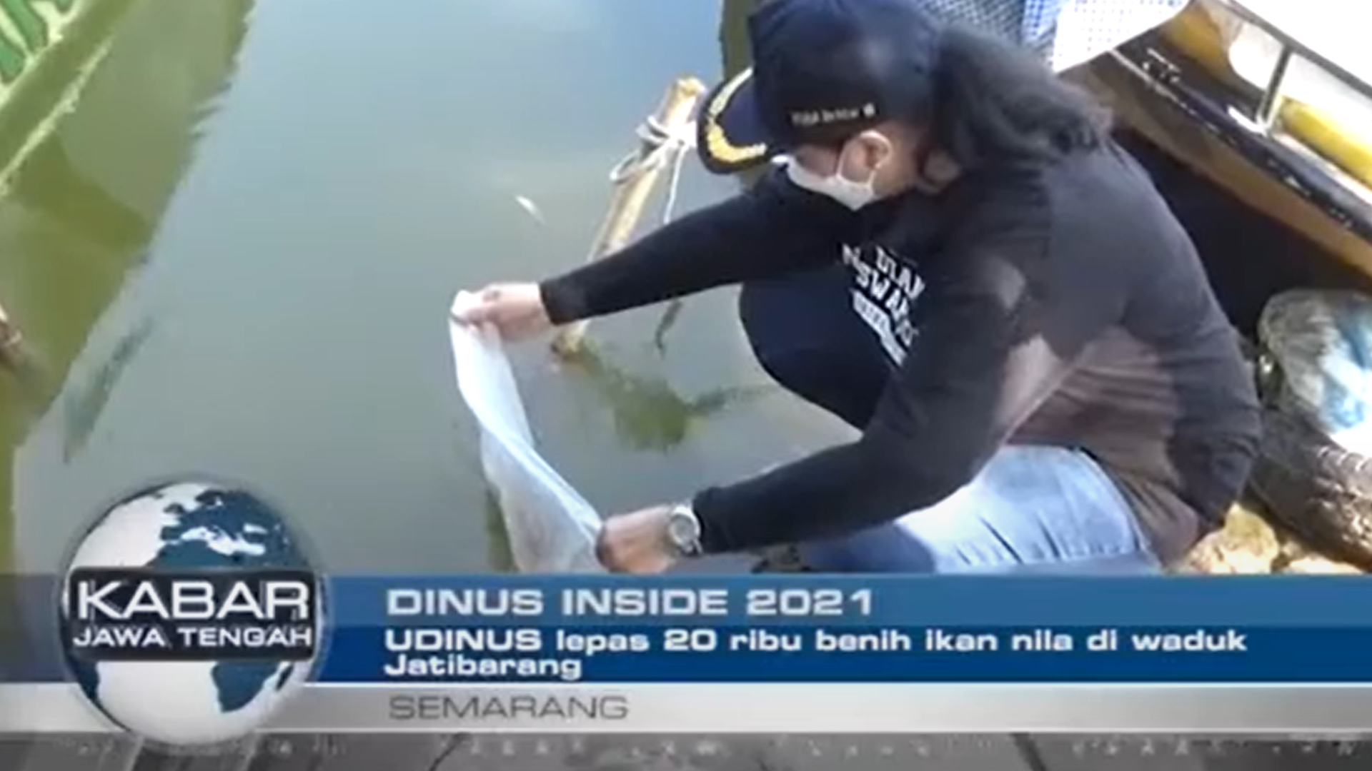 UDINUS LEPAS 20 RIBU BENIH IKAN NILA DI WADUK JATIBARANG