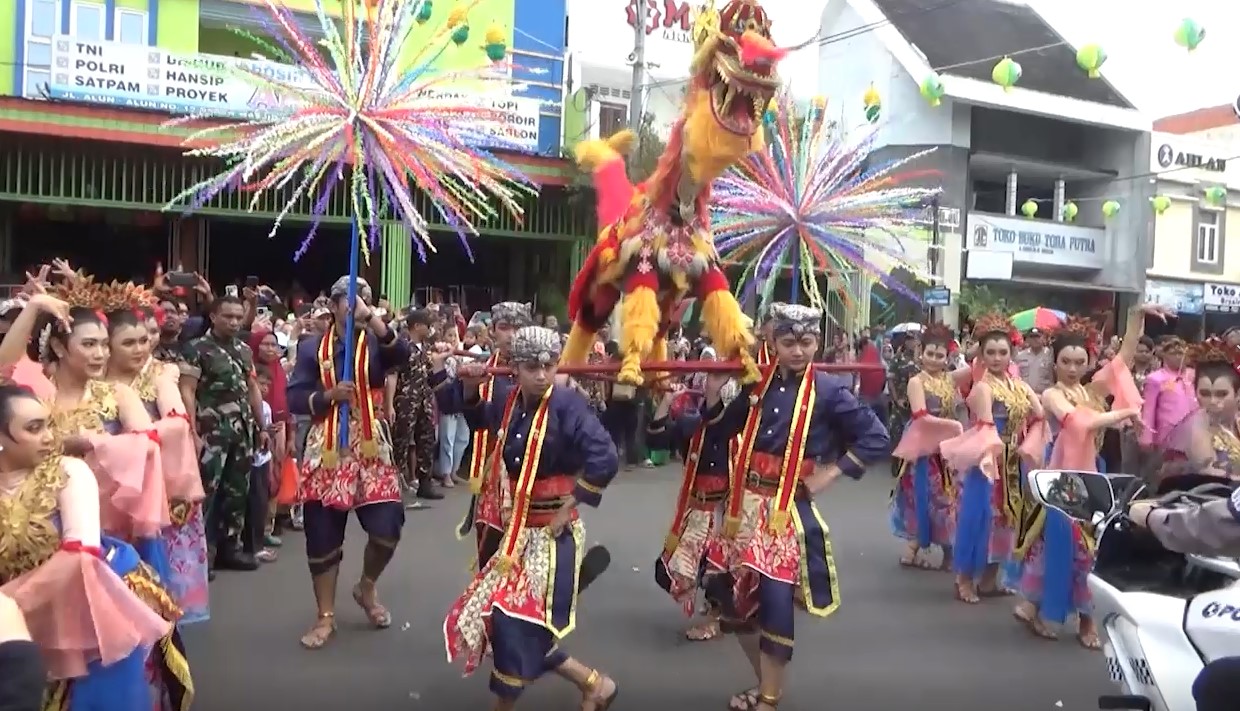 Udinus Tampilkan Tarian Ciri Khas Kota Semarang Pada Perayaan Dugderan 