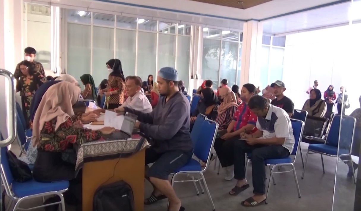 Udinus Gelar Posbindu PTM dan Pengobatan Gratis