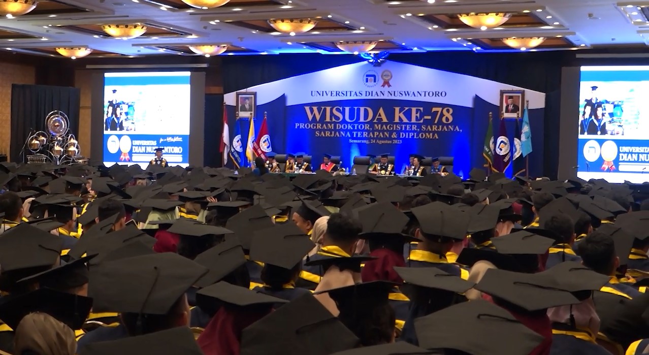 Udinus Luluskan 1292 Wisudawan dan Panen Prestasi