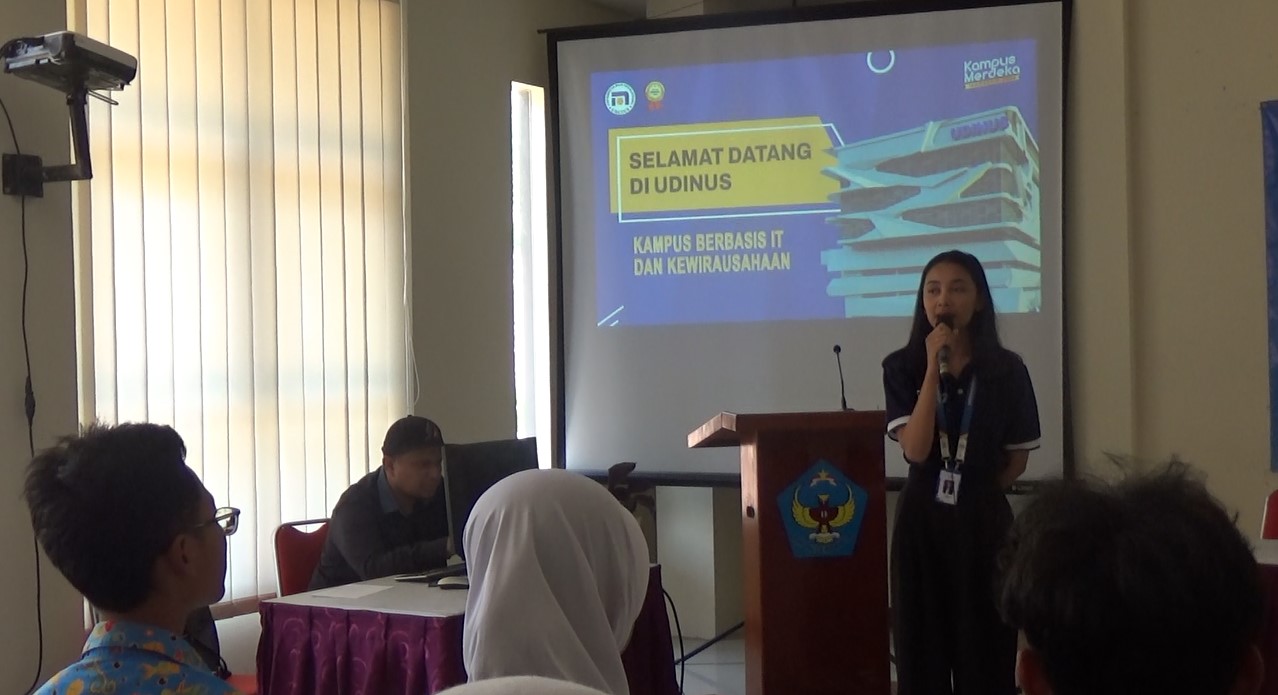 FIB Udinus dan Tvku Gelar Workshop Jurnalistik di SMAN 1 Boja