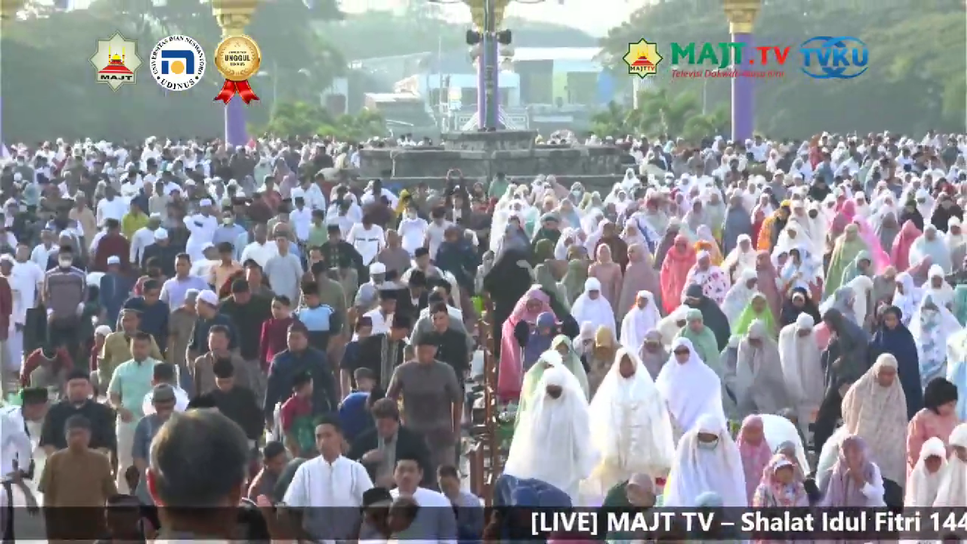 SHOLAT IDUL FITRI 1444H - MASJID AGUNG JAWA TENGAH