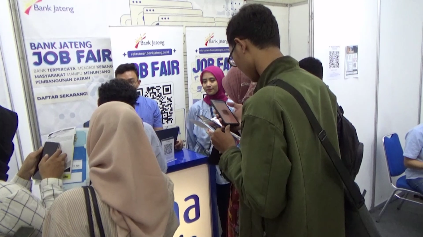 Ribuan Pencari Kerja Padati Job Fair Udinus Ke 27 