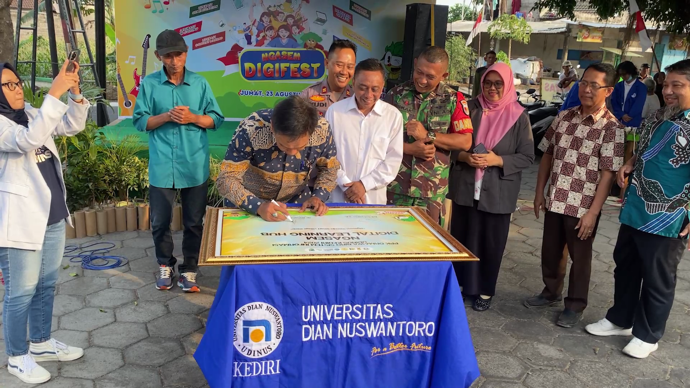 Tim PPKO Biro SI Udinus Kediri Launching Ngasem Digital Learning Hub 